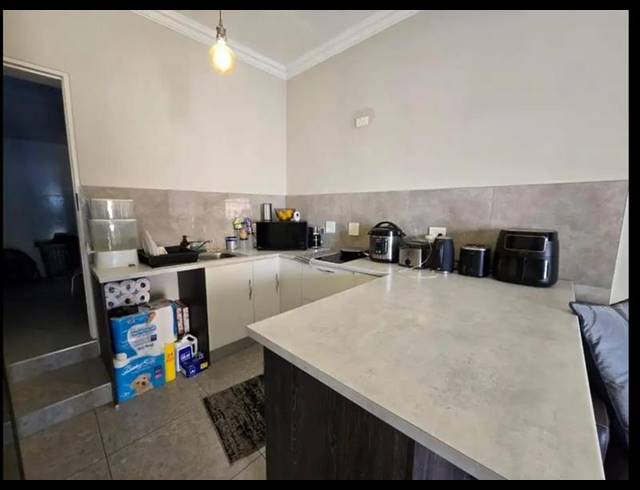 3 BEDROOM HOUSE FOR SALE IN CHRISVILLE